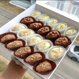 Финики в шоколаде