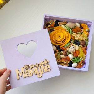 Бокс с сухофруктами “Мамуле”